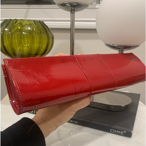 Roger Vivier Tube Clutch Vintage Patent Red - Picture 8 of 10